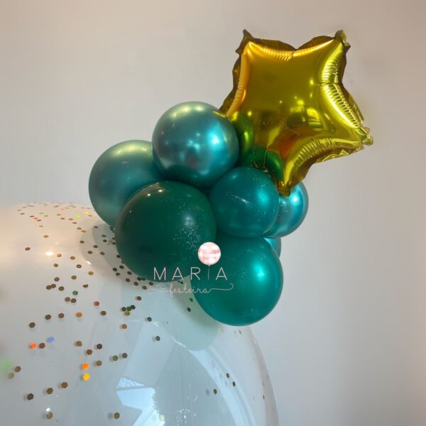 Balão Natalino – Decoração Lúdica com Árvore no Topo - Image 2