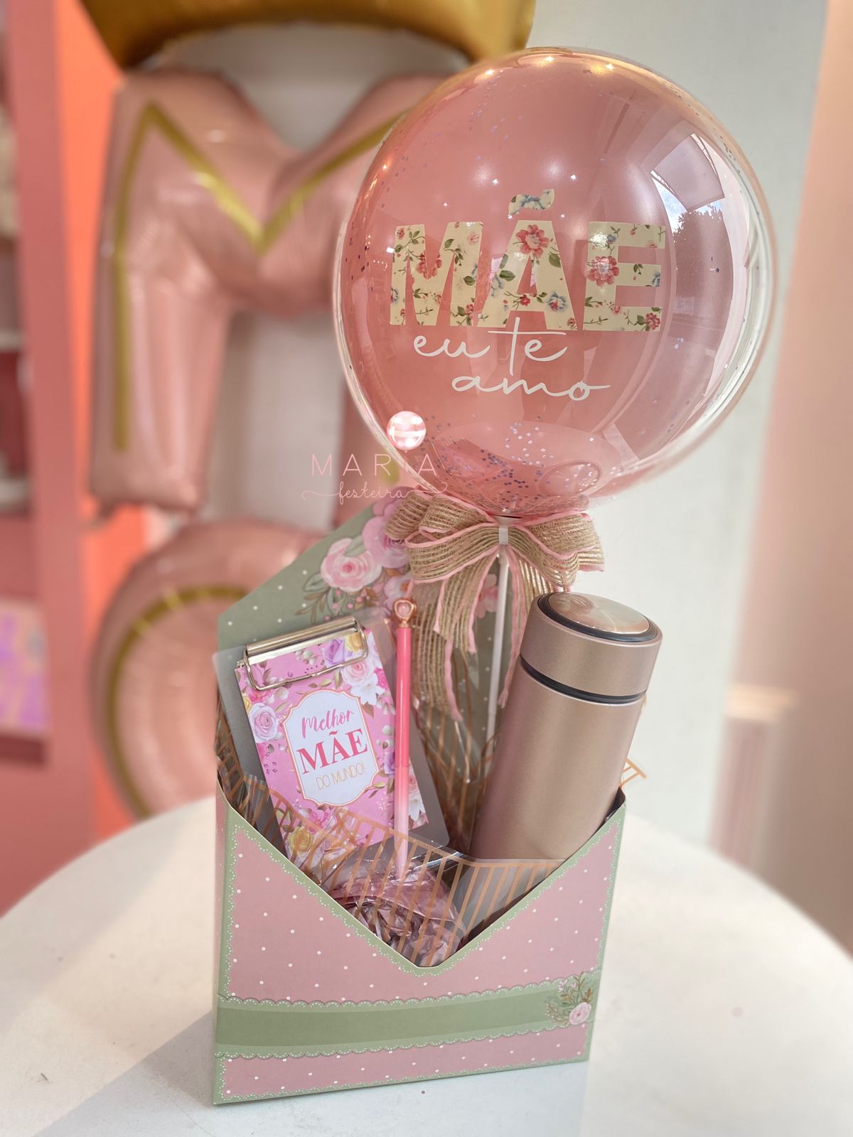 Presente Mãe - MIMOS com balão Personalizado e papelaria fofa
