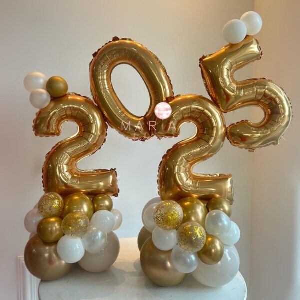 A VIRADA - Decoração com balões em formato de numeros 2025 Dourado