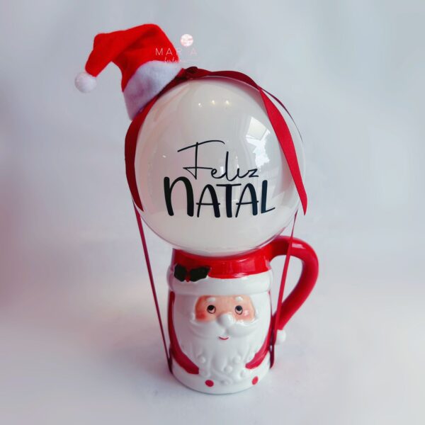 Caneca surpresa de Natal – Caneca Papai Noel com balão personalizado e chocolates - Image 2